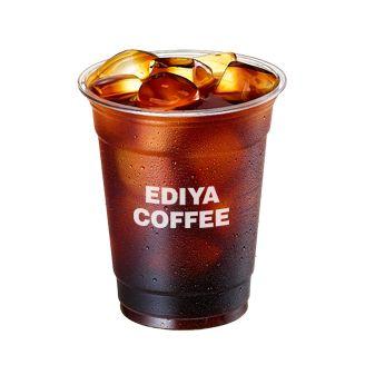 Ediya Coffee 的冰美式咖啡杯，高人氣的飲品選擇。